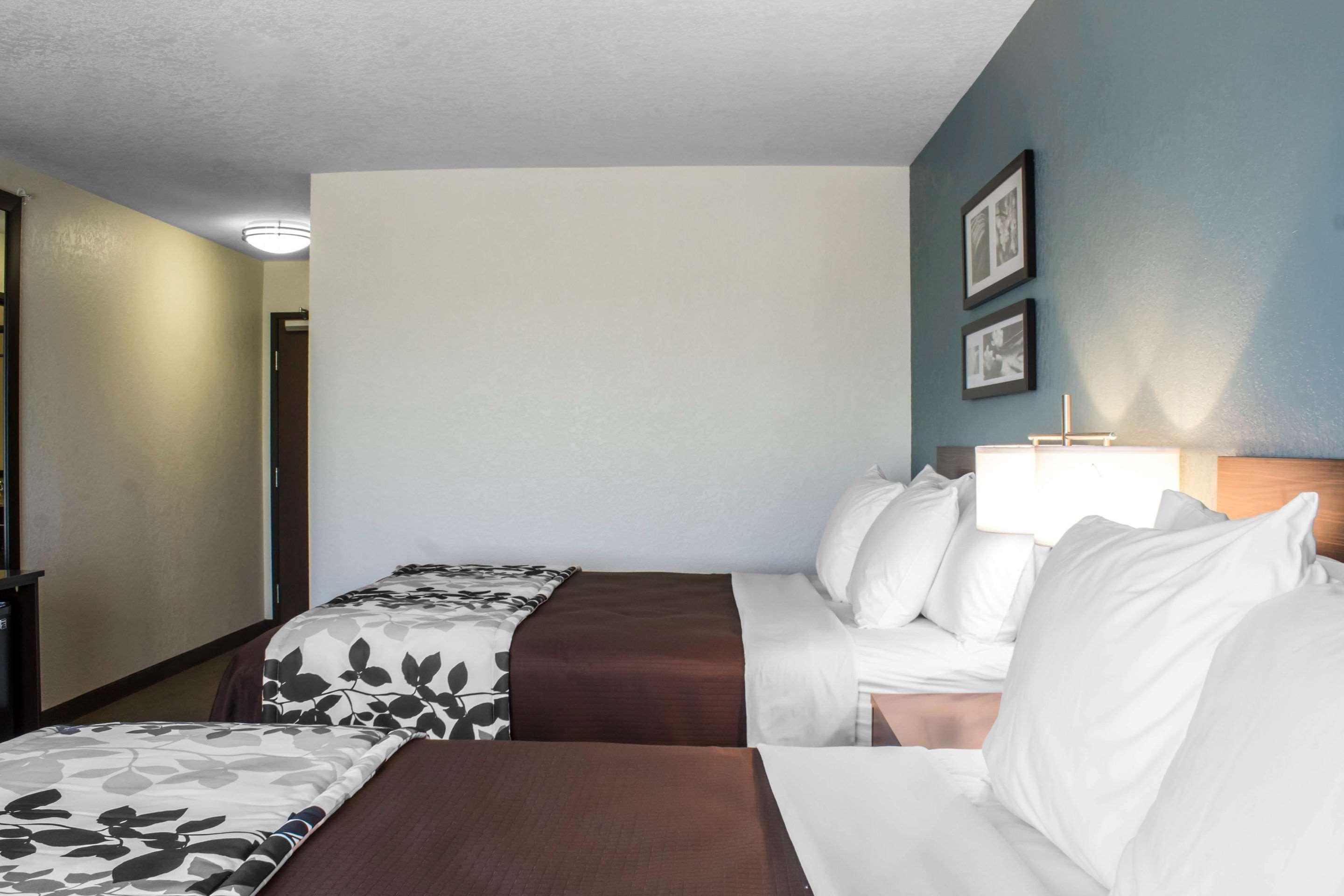 Sleep Inn & Suites Fort Dodge Exterior photo